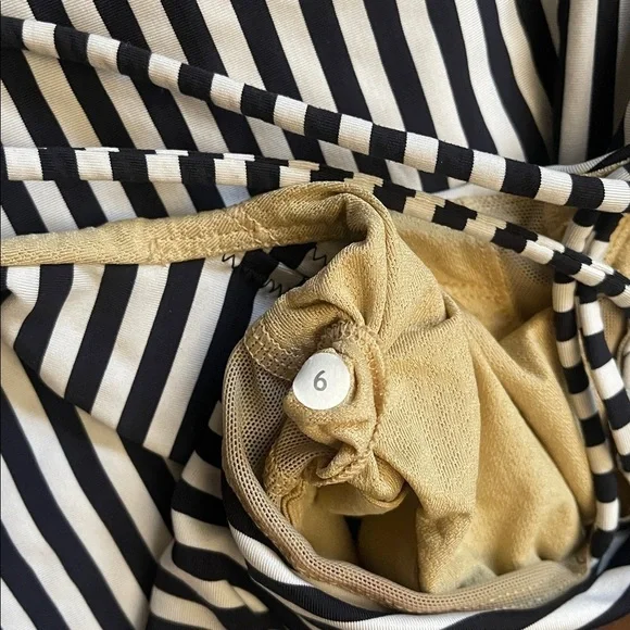 Lululemon Free To Be Tank Strappy Classic Stripe Black White stripes 4 - Picture 8 of 12